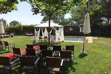 Отель Sierra Quilama