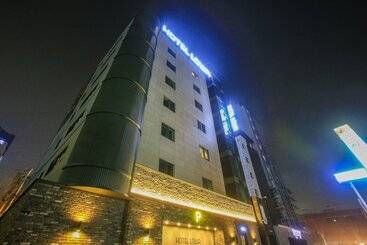 Suwon Hotel Lowa
