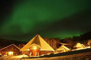Casa Vestvatn   Arctic Cabins