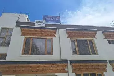 Hotel Fox Guest House Ladakh By Lexstays