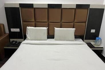 בית מלון כפרי Daya Paradise, Katra