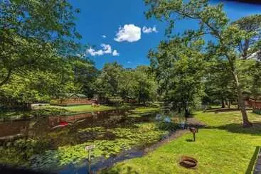 Hotelli Pine Haven Campground