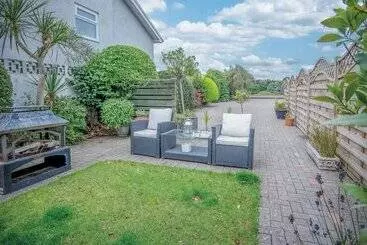 Rose Cottage   3 Bed Cottage   New Hedges   Tenby