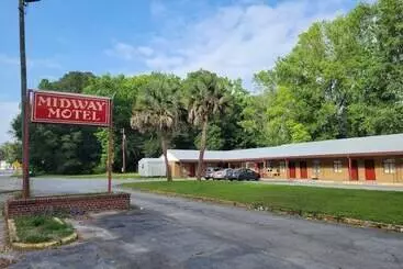 Harikrishna Midway Motel