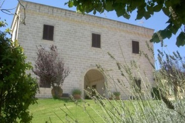 هتل Tenuta Santicuti