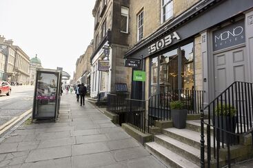 هتل آپارتمان Mono Suites New Town