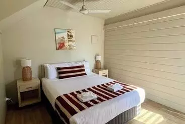 Casa Shelly Beach Holiday Park