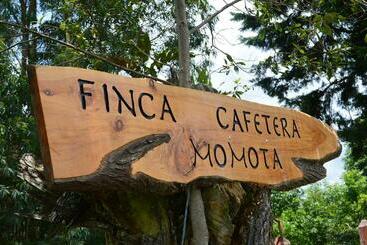 הוסטל Finca Momota Salento