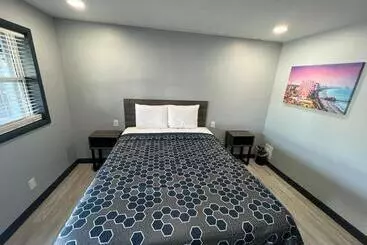 Motelli Hillsboro Inn & Suites