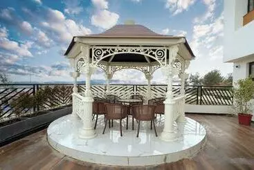 Shanti Seaview Resort & Spa