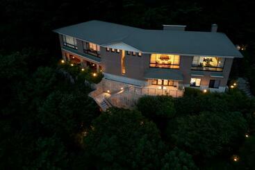 日式旅馆 Hakone Ashinoko Bikeikan 箱根芦ノ湖 美景館