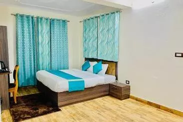 ホテル Staynest Mashobra With Balcony  A Peacefull Stay