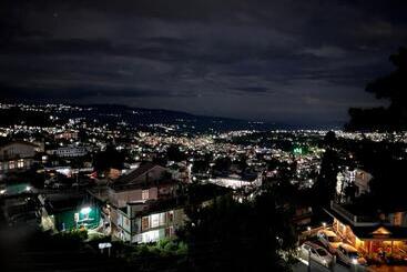 Aamiaismajoitus (B&B) Shanti Sojourn