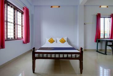 Hotel Spot On Sreebadhra Stay