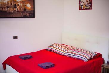 هتل Gladiator's House