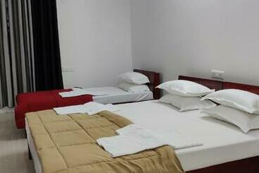 Pensionat Usc Home Stay 305