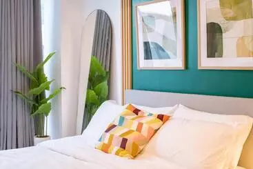 Apart Hotel Vibrant Cozy Studio Unit In It Park