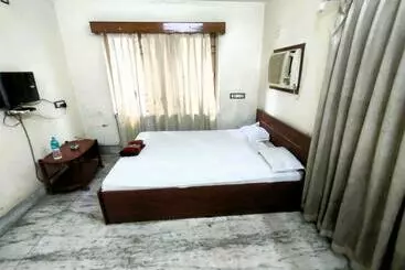 Hotel Staymaker Retro Residency