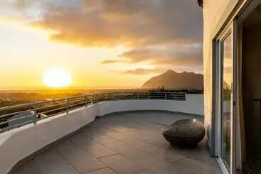 Majatalo Capri Sands Luxury Guest House