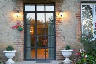 بنسيون Velio Guest House