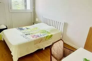تختخواب و صبحانه Chambre Privée   Place Verdun Tours