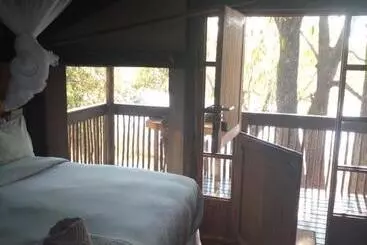 Hotelli Nako Okavango Guesthouse