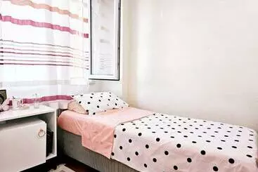 ペンション Clover Flower House Only For Females Zeyti̇nburnu