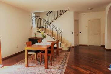 Пансион Niki S Rooms