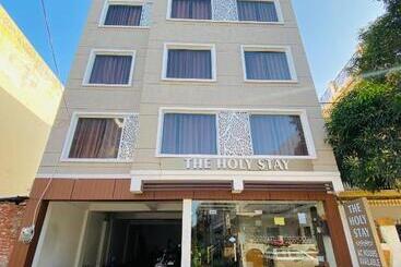 The Holy Stay By Shriji Hotel Group
