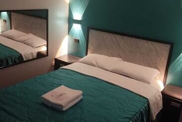 ペンション Hostal El Pilar