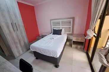 پانسیون Jate Guest House