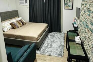 הוסטל Gravins616 Condo Bcd