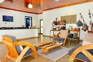 Bed and Breakfast Walk With Us Africa