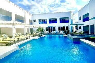 استراحتگاه Morgans Cliff Villa