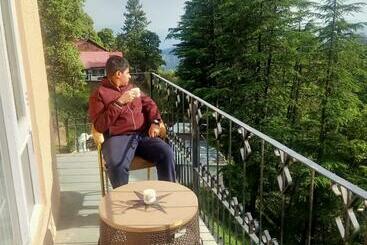 Bed and Breakfast Kaisha Himalayan View