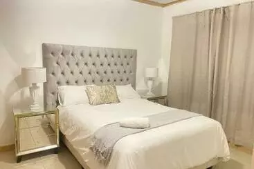 Pension Sunny Stay Guesthouse Rooms And Breakfast Option