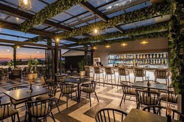 酒店 The Isvara By Cove