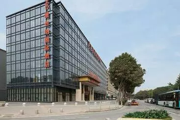 Vienna International Hotel South Gate Of Shenzhen International Convention And Exhibition Center