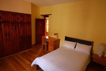 הוסטל Huasi Lodge