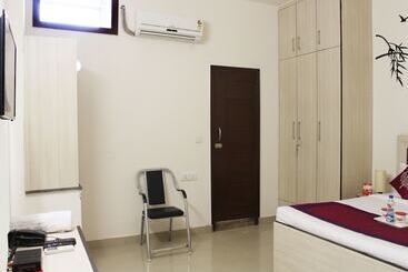 Hotel Oyo Rooms Sector 49