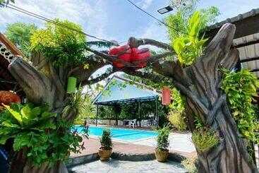 Hôtel Sareth Resort