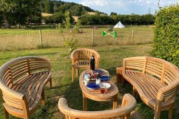 Bed and Breakfast Charlton End Goodwood Events