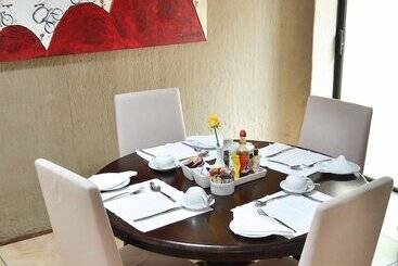 مبيت وإفطار Five A Morris