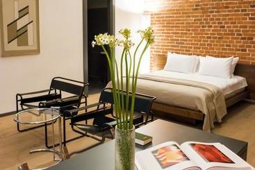 ホテル Brick Design