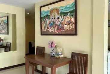 Hotel Ponburi