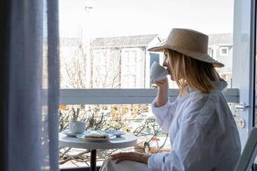 Отель The Lofts Boutique