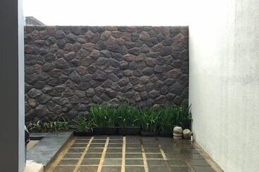 Turistlägenheter The Villaku Batu