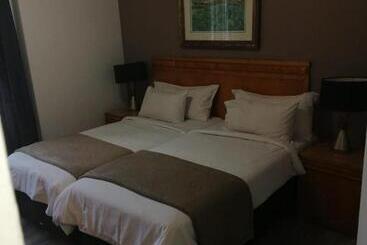 Aparthotel Airport Inn And Suites