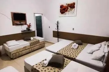Bed & Breakfast Aparecida Akuto S Pousada