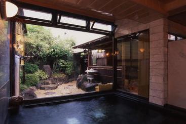 בית מלון כפרי Hitomaru Kadan